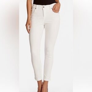 New Karen Kane Women's white Ankle Jeans. Size 10